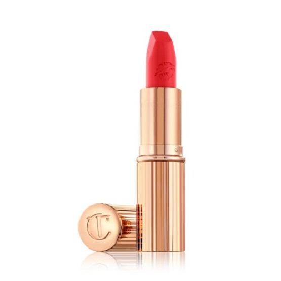 CHARLOTTE TILBURY – Matte Revolution Hot Lips Lipstick - Miranda May